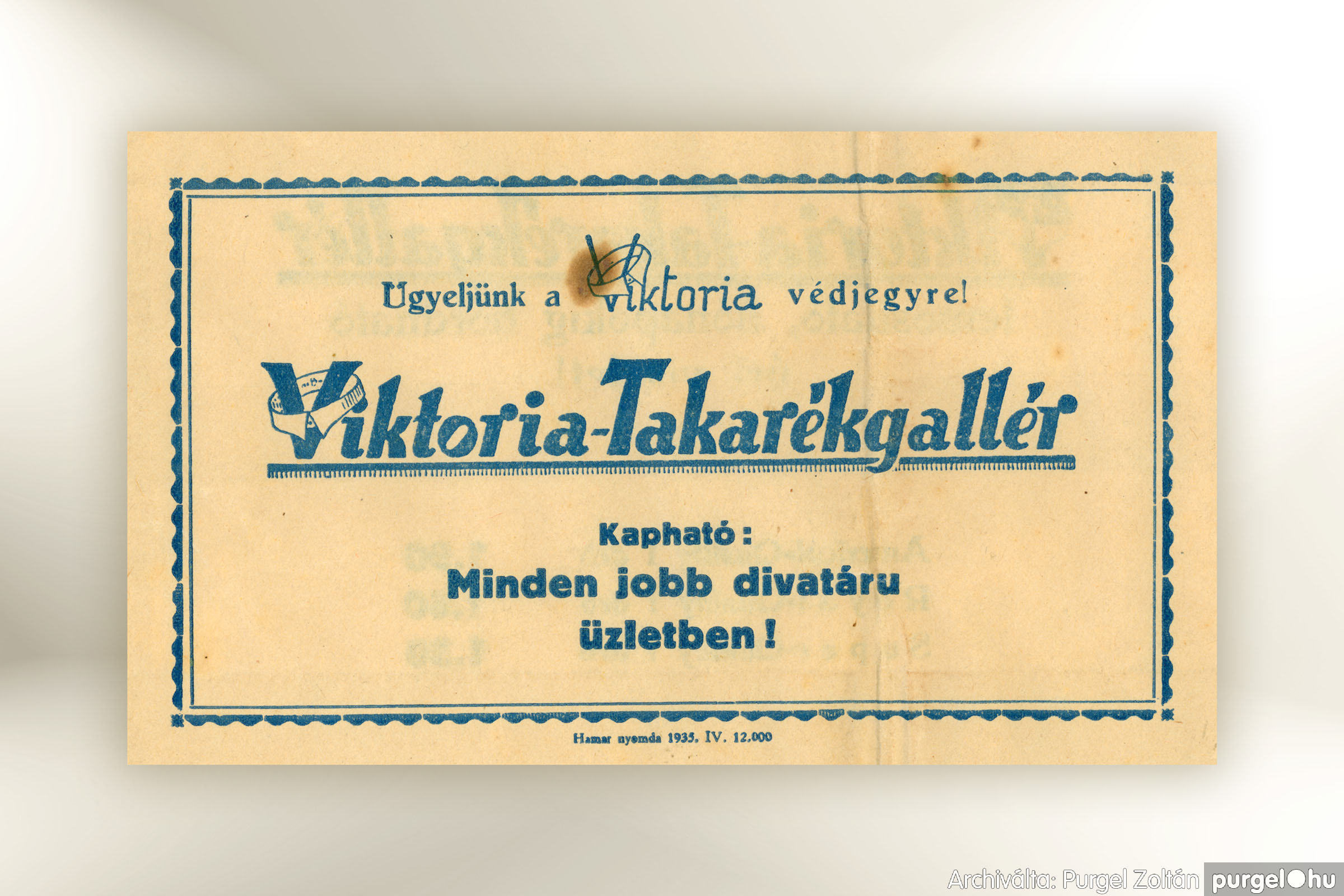 057 Viktoria Takarékgallér úri viselet 1. – Archiválta：PUR